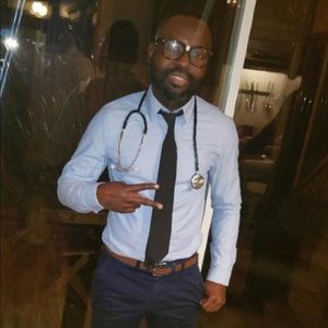 Meet your Posher, Victor